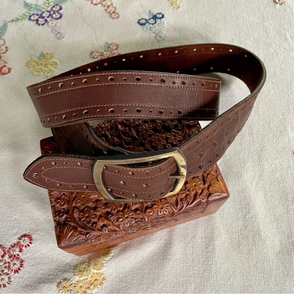 Vintage Leather Perforated Belt with Burnished Brass Buckle. Brown. Large 42-44
